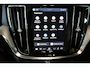 Volvo V60 T8 Plug-in hybrid AWD Plus Dark | 360° Parkeercamera | Semi-Electrische Wegklapbare Trekhaak | Stoelverwarming | Stuurwielverwarming | Google infotainment | Parkeersensoren voor + achter | Lederen bekleding
