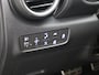 Hyundai Kona Electric EV Premium 64 kWh / Navigatie/ Warmtepomp / 3-Fase / Lederen bekleding / SoH 99,4% / Trekhaak / Lederen bekleding / 481 km WLTP/