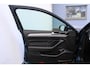 Volkswagen Passat Variant 1.4 TSI PHEV GTE Business 218 pk | Incl. 12 maanden Garantie | SoH 87% | 1e Eigenaar | Panorama dak | Stoelmassage | Wegklapbare trekhaak | Stoelverwarming | Achteruitrijcamera | Adaptive cruise | Apple CarPlay/Android Auto | Navigatie | Elektrische kofferbakklep | Draadloze telefoonlader | Keyless entry/start |