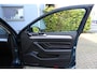 Volkswagen Passat Variant 1.4 TSI PHEV GTE Business 218 pk | Incl. 12 maanden Garantie | SoH 87% | 1e Eigenaar | Panorama dak | Stoelmassage | Wegklapbare trekhaak | Stoelverwarming | Achteruitrijcamera | Adaptive cruise | Apple CarPlay/Android Auto | Navigatie | Elektrische kofferbakklep | Draadloze telefoonlader | Keyless entry/start |