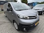 Toyota ProAce Electric LONG EXTRA RANGE DYNAMIC 75KWH 8-PERSOONS ROLSTOELAUTO VERLAAGD-INBOUW-OPRIJPLAAT 2x SCHUIFDEUR