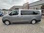Toyota ProAce Electric LONG EXTRA RANGE DYNAMIC 75KWH 8-PERSOONS ROLSTOELAUTO VERLAAGD-INBOUW-OPRIJPLAAT 2x SCHUIFDEUR