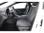 Toyota C-HR / C-HR+ 2.0 Plug-in Hybrid 220 Executive | Warmtepomp | Dodehoek detectie | Apple Carplay / Android Auto | Stoel-/stuurverwarming | 360 camera | 19 inch | Sfeerverlichting