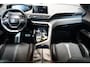 Peugeot 3008 1.2 PureTech Première | AUTOMAAT | SCHUIFDAK | ACHTERUITRIJC. | CRUISE | PDC | SFEERVERLICH. | PANO VERLICH. | TREKHA