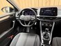 Volkswagen T-Roc 1.0 TSI Life 75 Edition Apple CarPlay/Android Auto | Achteruitrijcamera | Adaptieve cruise control | Climate control | Lichtmetalen sportvelgen | Parkeersensoren voor en achter