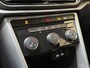 Volkswagen T-Roc 1.0 TSI Life 75 Edition Apple CarPlay/Android Auto | Achteruitrijcamera | Adaptieve cruise control | Climate control | Lichtmetalen sportvelgen | Parkeersensoren voor en achter