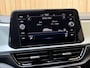 Volkswagen T-Roc 1.0 TSI Life 75 Edition Apple CarPlay/Android Auto | Achteruitrijcamera | Adaptieve cruise control | Climate control | Lichtmetalen sportvelgen | Parkeersensoren voor en achter