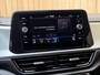Volkswagen T-Roc 1.0 TSI Life 75 Edition Apple CarPlay/Android Auto | Achteruitrijcamera | Adaptieve cruise control | Climate control | Lichtmetalen sportvelgen | Parkeersensoren voor en achter