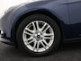 Ford Focus Wagon 1.0 EcoBoost Edition Plus Bluetooth, Cruise control, Parkeersensor achter, Verwarmde voorruit, Binnenspiegel automatisch dimmend, Een comfortabele en praktische stationwagen die veel ruimte en gebruiksgemak biedt. Dankzij het ruime interieur en de grote bagageruimte is deze Focus ideaal voor dagelijks gebruik.
