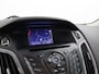 Ford Focus Wagon 1.0 EcoBoost Edition Plus Bluetooth, Cruise control, Parkeersensor achter, Verwarmde voorruit, Binnenspiegel automatisch dimmend, Een comfortabele en praktische stationwagen die veel ruimte en gebruiksgemak biedt. Dankzij het ruime interieur en de grote bagageruimte is deze Focus ideaal voor dagelijks gebruik.