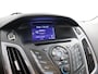Ford Focus Wagon 1.0 EcoBoost Edition Plus Bluetooth, Cruise control, Parkeersensor achter, Verwarmde voorruit, Binnenspiegel automatisch dimmend, Een comfortabele en praktische stationwagen die veel ruimte en gebruiksgemak biedt. Dankzij het ruime interieur en de grote bagageruimte is deze Focus ideaal voor dagelijks gebruik.