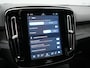 Volvo XC40 Recharge P8 AWD Twin Ultimate 408pk Dealer O.H | Trekhaak Af Fabriek | Adaptive Cruise | Camera | Warmtepomp | Alcantara Sportstoelen Verwarmd | Keyless | Apple Carplay | Pilot Assist | BLIS | Navigatie | Virtual | DAB | 20"L.M |
