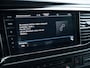 Volkswagen Transporter 2.0 TDI L1H1 28 Bulli | Trekhaak | Navigatie | Virtual Cockpit | Stoelverwarming | Adaptieve Cruise Control | Achterdeuren | Voorruitverwarming |