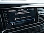 Volkswagen Transporter 2.0 TDI L1H1 28 Bulli | Trekhaak | Navigatie | Virtual Cockpit | Stoelverwarming | Adaptieve Cruise Control | Achterdeuren | Voorruitverwarming |