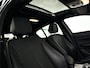 BMW 1-Serie 118i Corporate Lease High Executive | Panoramadak | Park assist | Harman Kardon | Stoelverwarming