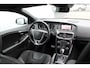 Volvo V40 1.5 T3 Polar+ Sport Panoramadak | Achteruitrijcamera | Cruise Control | Parkeersensoren rondom | DAB+ Radio | Bluetooth telefoonvoorbereiding | Stoelverwarming voorzijde
