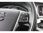 Volvo V40 1.5 T3 Polar+ Sport Panoramadak | Achteruitrijcamera | Cruise Control | Parkeersensoren rondom | DAB+ Radio | Bluetooth telefoonvoorbereiding | Stoelverwarming voorzijde