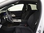 Mercedes-Benz C-klasse 400 4MATIC Launch Edition 94 kWh Dakverlichting - Rijassistentiepakket Plus - Nightpakket - Sportstoelen - Trekhaak