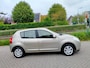Dacia Sandero 1.2 Lauréate trekhaak Airco ALLINPRIJS