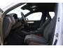Volvo XC40 2.0 B4 Plus Dark | Trekhaak | BLIS | Harman Kardon |
