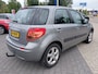 Suzuki SX4 1.6 EXCLUSIVE TREKHAAK ECC KEYLESS