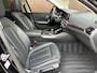 BMW 3-Serie 330i High Executive Automaat | Panoramadak, ACC, Leer, Trekhaak, Apple CarPlay, Stoelverw.- stuurverw., PDC, LED, 19"