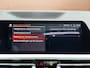 BMW 3-Serie 330i High Executive Automaat | Panoramadak, ACC, Leer, Trekhaak, Apple CarPlay, Stoelverw.- stuurverw., PDC, LED, 19"