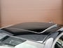 BMW 3-Serie 330i High Executive Automaat | Panoramadak, ACC, Leer, Trekhaak, Apple CarPlay, Stoelverw.- stuurverw., PDC, LED, 19"
