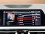 BMW 3-Serie 330i High Executive Automaat | Panoramadak, ACC, Leer, Trekhaak, Apple CarPlay, Stoelverw.- stuurverw., PDC, LED, 19"