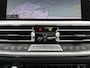 BMW 3-Serie 330i High Executive Automaat | Panoramadak, ACC, Leer, Trekhaak, Apple CarPlay, Stoelverw.- stuurverw., PDC, LED, 19"