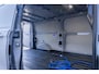 Ford E-Transit Cust. 340 L2H1 Sport 71 kWh | Camera | Apple Carplay/Android Auto | Cruise adaptief | Stuur/stoel/voorruit verwarming | Keyless entry/start | Digitaal dashboard | Achteruitrijcamera | Apple Carplay/Android Auto|telefoonintegratie premium | Cruise control adaptief met Stop&Go en stuurhulp