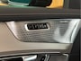 Volvo XC90 2.0 T8 Plug-in hybrid AWD Ultra Black Edition B&W | 22" | TREKHAAK | LUCHTVERING | MASSAGE