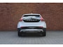 Volvo V40 Cross Country T3 Automaat Edition+ | Afneembare trekhaak | Stoelverwarming | Navigatie | Volvo on Call | Climate control | Parkeersensoren achter | High performance audio | Dealeronderhouden