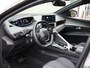 Peugeot 5008 1.2 145pk Hybrid Allure Pack Business 7-persoons | 3 stoelen achterin | Navigatie | Camera | Apple Carplay en Android Auto |