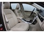 Volvo XC70 D4 FWD Inscription Edition | Schuif/kanteldak | Parkeerverwarming | Dealeronderhouden | Adaptive Cruise Control | Parkeersensoren voor + achter | Trekhaak | Stoelverwarming | 18'' Lichtmetalen velgen |