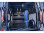 Ford E-Transit Cust. 340 L2H1 Limited 71 kWh | Nieuwe bus! | Camera | Apple Carplay/Android Auto | Stuur/stoel/voorruit verwarming | Digitaal dashboard | 2 zitplaatsen rechtsvoor | Achteruitrijcamera | Apple Carplay/Android Auto|telefoonintegratie premium
