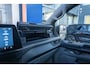 Ford E-Transit Cust. 340 L2H1 Limited 71 kWh | Nieuwe bus! | Camera | Apple Carplay/Android Auto | Stuur/stoel/voorruit verwarming | Digitaal dashboard | 2 zitplaatsen rechtsvoor | Achteruitrijcamera | Apple Carplay/Android Auto|telefoonintegratie premium