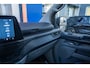 Ford E-Transit Cust. 340 L2H1 Limited 71 kWh | Nieuwe bus! | Camera | Apple Carplay/Android Auto | Stuur/stoel/voorruit verwarming | Digitaal dashboard | 2 zitplaatsen rechtsvoor | Achteruitrijcamera | Apple Carplay/Android Auto|telefoonintegratie premium