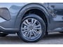 Ford E-Transit Cust. 340 L2H1 Limited 71 kWh | Nieuwe bus! | Camera | Apple Carplay/Android Auto | Stuur/stoel/voorruit verwarming | Digitaal dashboard | 2 zitplaatsen rechtsvoor | Achteruitrijcamera | Apple Carplay/Android Auto|telefoonintegratie premium