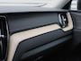 Volvo XC60 2.0 T6 Plug-in hybrid AWD Ultra Dark Automaat / Panoramadak / 360* camera / Trekhaak / Privacy Glass / All-seasonbanden