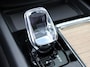 Volvo XC60 2.0 T6 Plug-in hybrid AWD Ultra Dark Automaat / Panoramadak / 360* camera / Trekhaak / Privacy Glass / All-seasonbanden