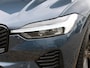 Volvo XC60 2.0 T6 Plug-in hybrid AWD Ultra Black Edition Automaat / Panoramadak / Luchtvering / 360* camera / Trekhaak