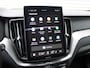 Volvo XC60 2.0 T6 Plug-in hybrid AWD Ultra Black Edition Automaat / Panoramadak / Luchtvering / 360* camera / Trekhaak