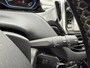 Peugeot 2008 1.2 Allure 110PK Vol Automaat, Cruise control, Panorama dak, Lichtmetaal, Dakrails, Parkeersensoren, Navigatie, half Leder