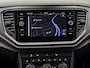 Volkswagen T-Roc 1.5 TSI 150pk DSG Sport · Camera · Trekhaak · Navigatie · Stoelverwarming · 18'' Inch ·