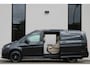 Mercedes-Benz V-klasse 300d / AMG / Exclusive / 4-Matic / 7-Pers / Pano / Luchtv / Elec Stoel voor+achter / Burmester / Vol Opties / NIEUWSTAAT