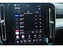 Volvo XC40 B4 Plus Dark | Trekhaak | Verwarmbare voorstoelen, stuurwiel en voorruit | Premium audio by Harman Kardon | Apple carplay/Android auto | Keyless