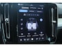 Volvo XC40 B4 Plus Dark | Trekhaak | Verwarmbare voorstoelen, stuurwiel en voorruit | Premium audio by Harman Kardon | Apple carplay/Android auto | Keyless