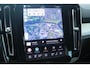 Volvo XC40 B4 Plus Dark | Trekhaak | Verwarmbare voorstoelen, stuurwiel en voorruit | Premium audio by Harman Kardon | Apple carplay/Android auto | Keyless