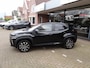 Toyota Yaris Cross 1.5 Hybrid 130 Dynamic + Comfort Pack dodehoekdetectie / stoelverwarming / stuurwielverwarming / parkeersensoren voor + achter / Navigatie / Apple Carplay / Android Auto / parkeercamera / 10 jaar Toyota garantie / rijklaarprijs incl. Toyota Pechhulppas